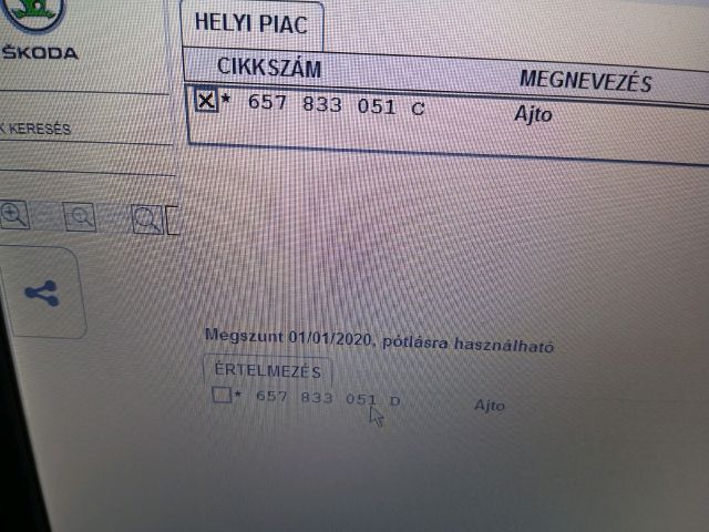 bontott SKODA KAMIQ Bal hátsó Ajtó (Üres lemez)