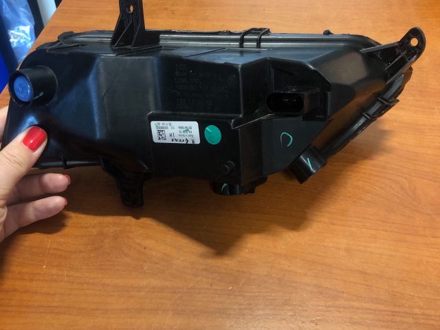 bontott SKODA KAMIQ Bal Ködfényszóró