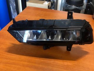 bontott SKODA KAMIQ Bal Ködfényszóró