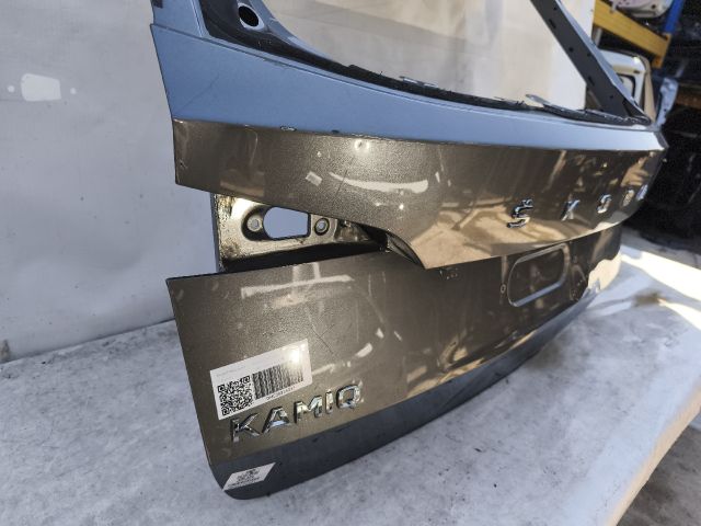 bontott SKODA KAMIQ Csomagtérajtó (Üres lemez)