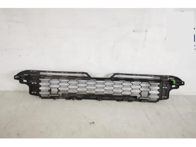 bontott SKODA KAMIQ Első Lökhárító Alsó Középső Díszrács