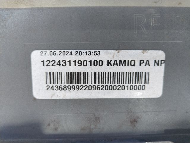 bontott SKODA KAMIQ Első Lökhárító (Üresen)