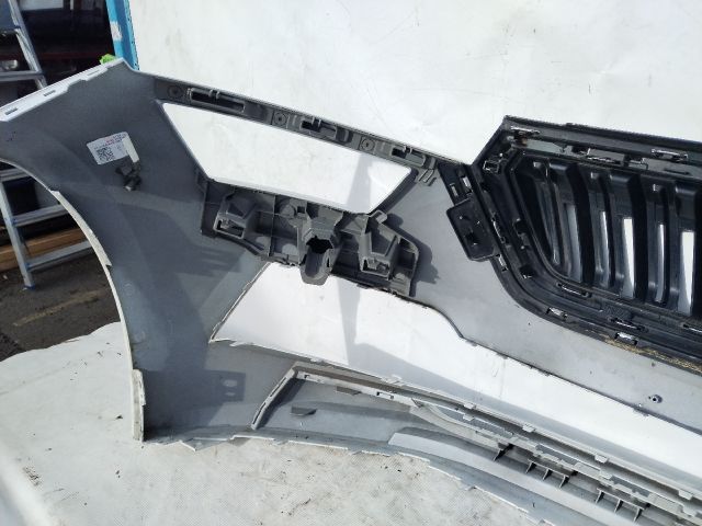 bontott SKODA KAMIQ Első Lökhárító (Üresen)