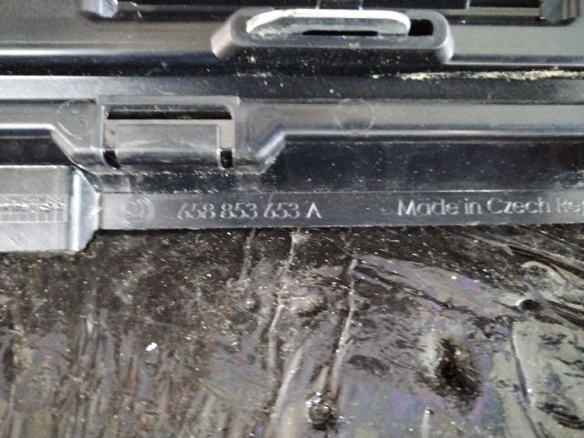 bontott SKODA KAMIQ Hűtőrács