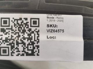 bontott SKODA KAMIQ Hűtőrács
