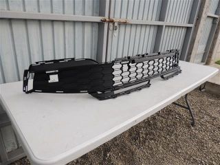 bontott SKODA KAMIQ Hűtőrács