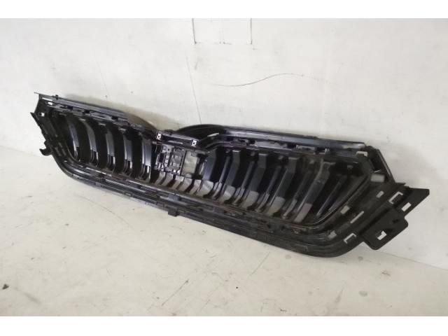 bontott SKODA KAMIQ Hűtőrács