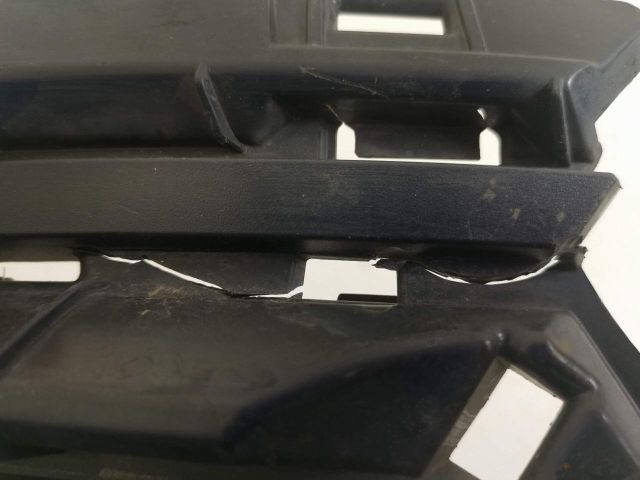 bontott SKODA KAMIQ Hűtőrács