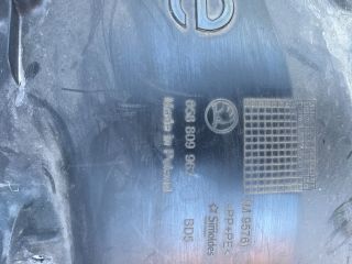 bontott SKODA KAMIQ Jobb első Dobbetét (Kerékjárati, Műanyag)