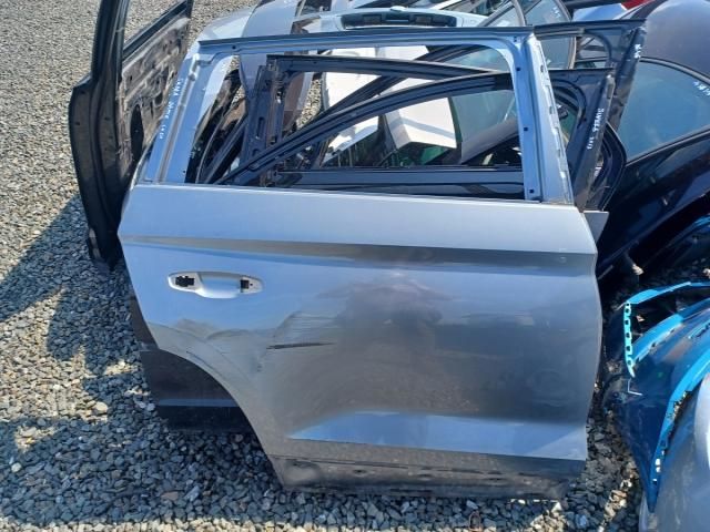 bontott SKODA KAMIQ Jobb hátsó Ajtó (Üres lemez)