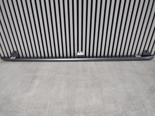 bontott SKODA KAMIQ Jobb Küszöb