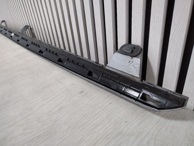 bontott SKODA KAMIQ Jobb Küszöb