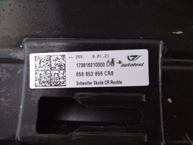 bontott SKODA KAMIQ Jobb Küszöb