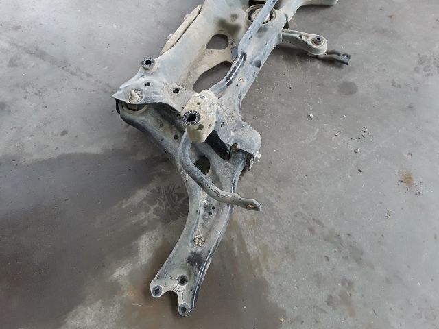 bontott SKODA KAROQ Első Bölcső