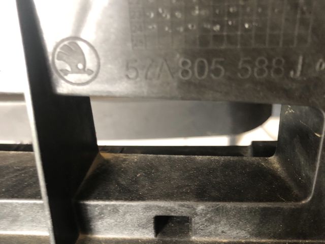 bontott SKODA KAROQ Homlokfal (Üres lemez)