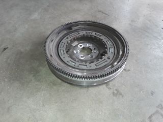 bontott SKODA KAROQ Kettős tömegű Lendkerék