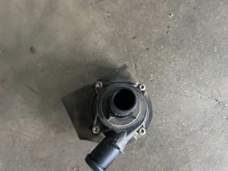 bontott SKODA KAROQ Kiegészítő Vízszivattyú