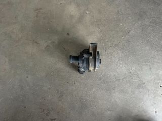 bontott SKODA KAROQ Kiegészítő Vízszivattyú