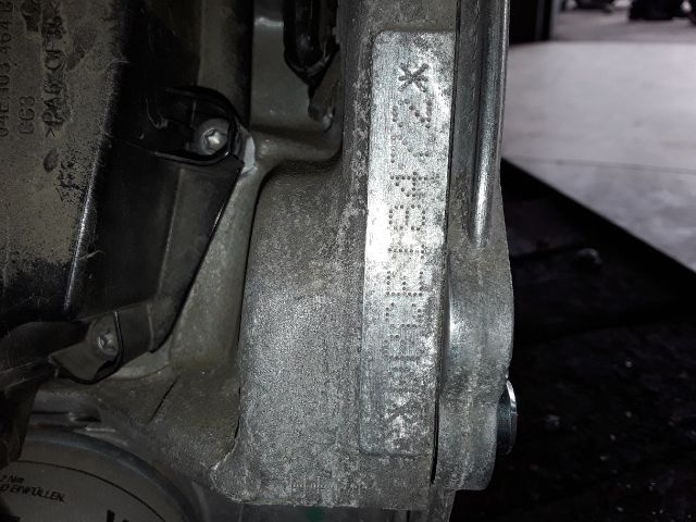 bontott SKODA KAROQ Motor (Fűzött blokk hengerfejjel)