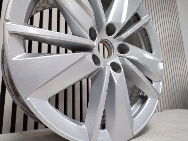 bontott SKODA KAROQ Alufelni (1 db)