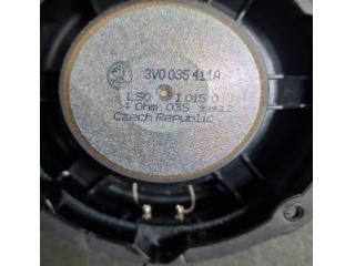 bontott SKODA KAROQ Bal első Hangszóró