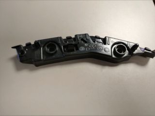 bontott SKODA KAROQ Bal első Oldal Lökhárító Tartó (Műanyag)