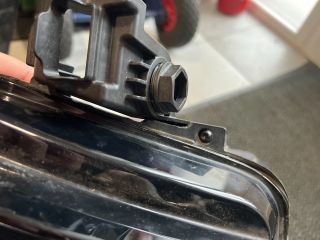 bontott SKODA KAROQ Bal Fényszóró