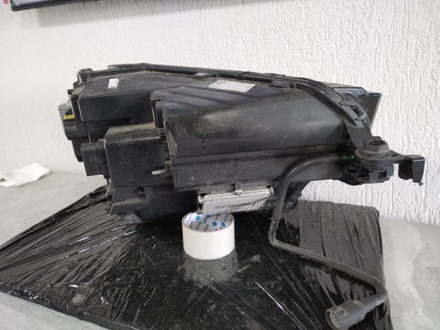 bontott SKODA KAROQ Bal Fényszóró