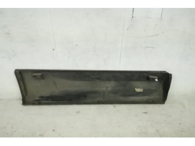 bontott SKODA KAROQ Bal hátsó Ajtó Díszléc