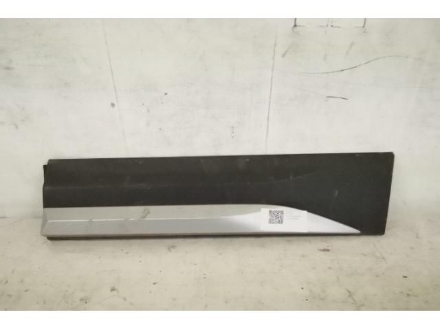 bontott SKODA KAROQ Bal hátsó Ajtó Díszléc