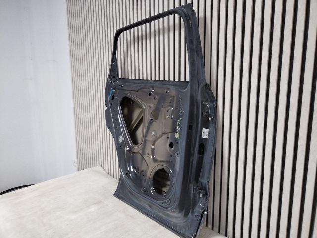 bontott SKODA KAROQ Bal hátsó Ajtó (Üres lemez)