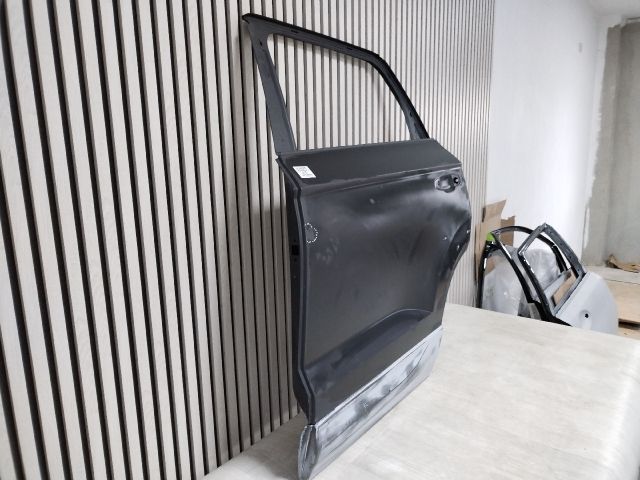 bontott SKODA KAROQ Bal hátsó Ajtó (Üres lemez)