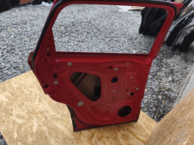 bontott SKODA KAROQ Bal hátsó Ajtó (Üres lemez)