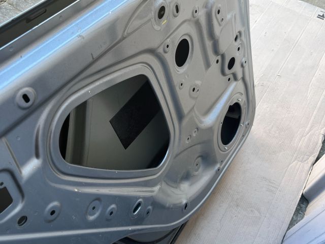 bontott SKODA KAROQ Bal hátsó Ajtó (Üres lemez)