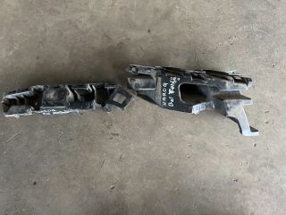 bontott SKODA KAROQ Bal hátsó Oldal Lökhárító Tartó (Műanyag)