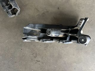 bontott SKODA KAROQ Bal hátsó Oldal Lökhárító Tartó (Műanyag)