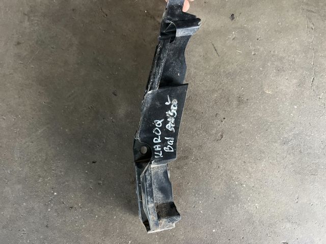 bontott SKODA KAROQ Bal hátsó Oldal Lökhárító Tartó (Műanyag)