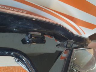 bontott SKODA KAROQ Bal Ledes Fényszóró