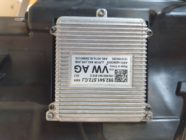 bontott SKODA KAROQ Bal Ledes Fényszóró