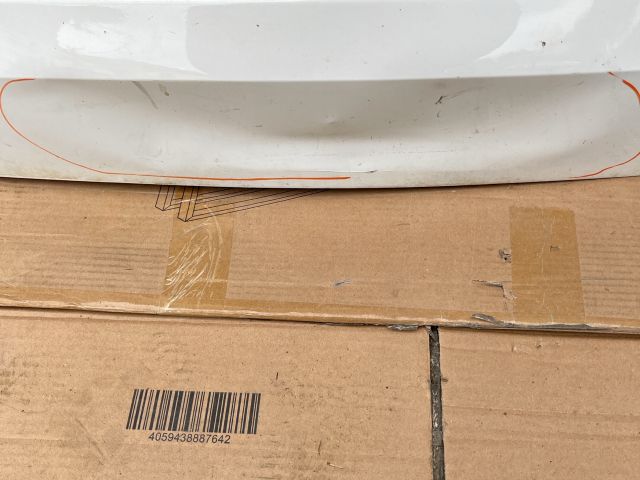 bontott SKODA KAROQ Csomagtérajtó (Üres lemez)