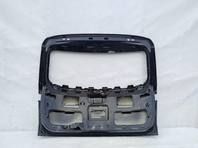 bontott SKODA KAROQ Csomagtérajtó (Üres lemez)