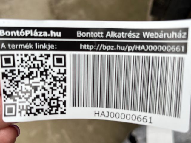 bontott SKODA KAROQ Csomagtérajtó (Üres lemez)