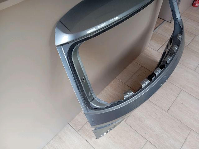 bontott SKODA KAROQ Csomagtérajtó (Üres lemez)