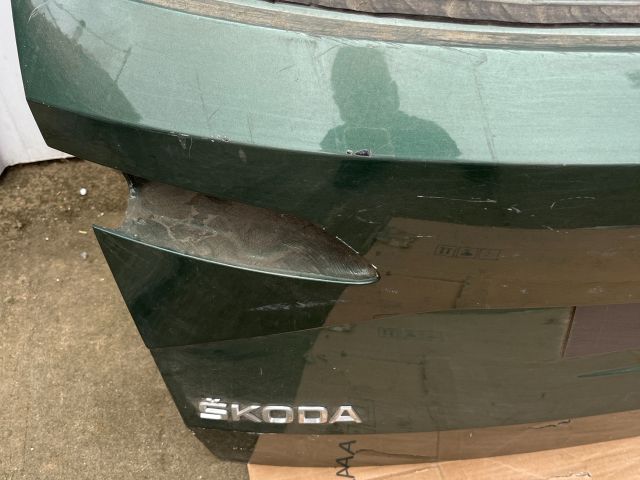 bontott SKODA KAROQ Csomagtérajtó (Üres lemez)