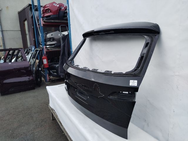 bontott SKODA KAROQ Csomagtérajtó (Üres lemez)