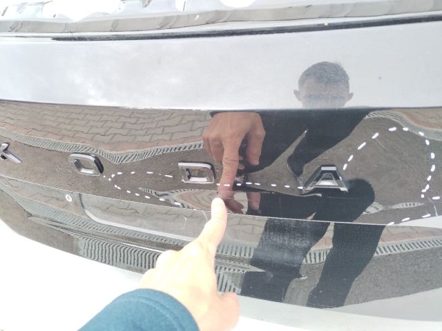 bontott SKODA KAROQ Csomagtérajtó (Üres lemez)