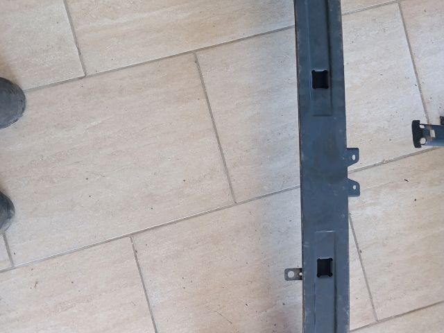 bontott SKODA KAROQ Első Lökhárító Merevítő (Fém)