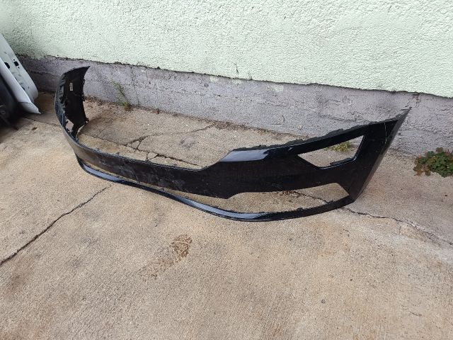 bontott SKODA KAROQ Első Lökhárító (Részeivel)