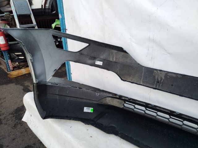 bontott SKODA KAROQ Első Lökhárító (Üresen)