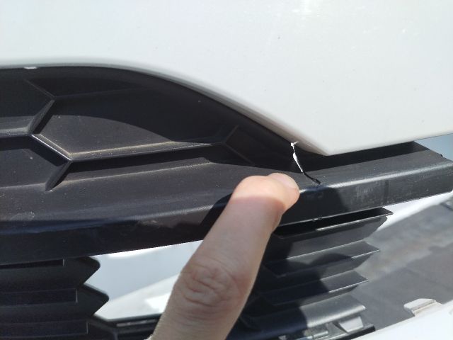 bontott SKODA KAROQ Első Lökhárító (Üresen)